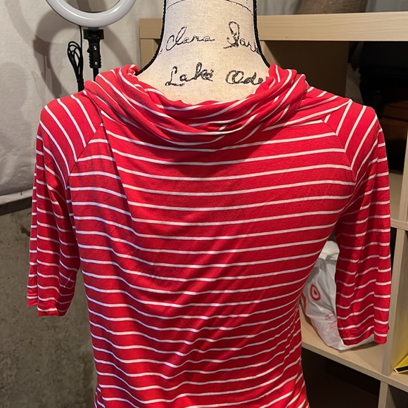 Ann Taylor GUC red stripe shirt sze medium - Picture 5 of 5